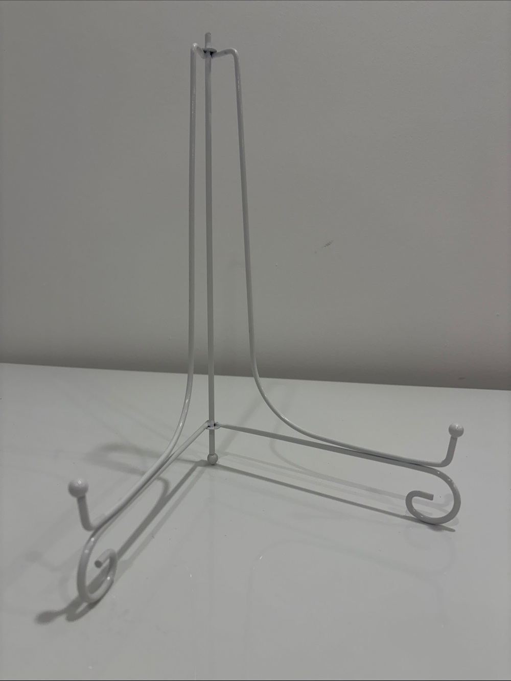 White Metal Display Easel Stand